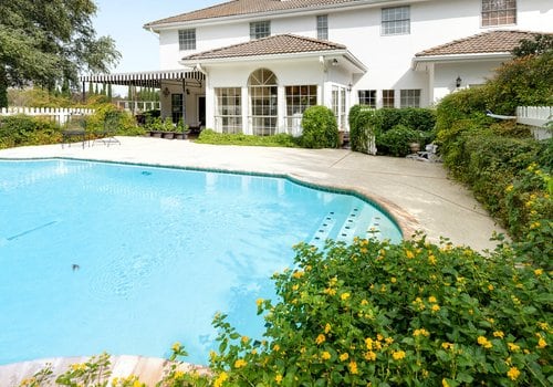 Hotels with Pool in Pflugerville